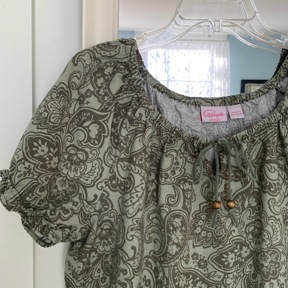 NWOT Pappagallo casuals print blouse